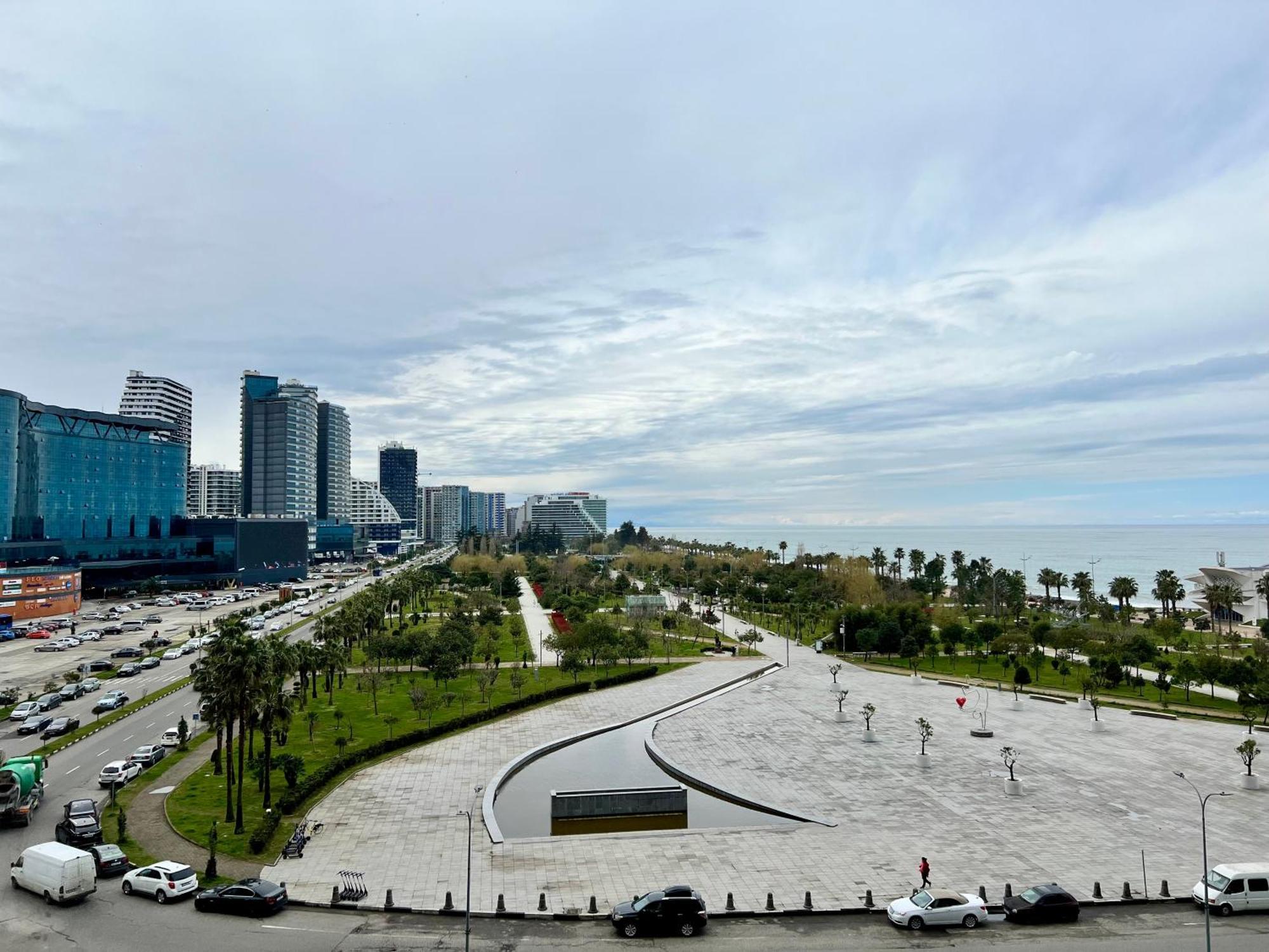 Orbi Beach Tower Batumi Exterior photo