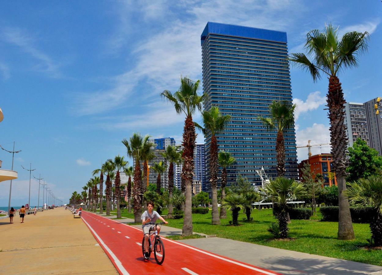 Orbi Beach Tower Batumi Exterior photo