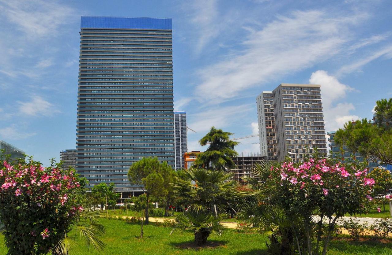 Orbi Beach Tower Batumi Exterior photo